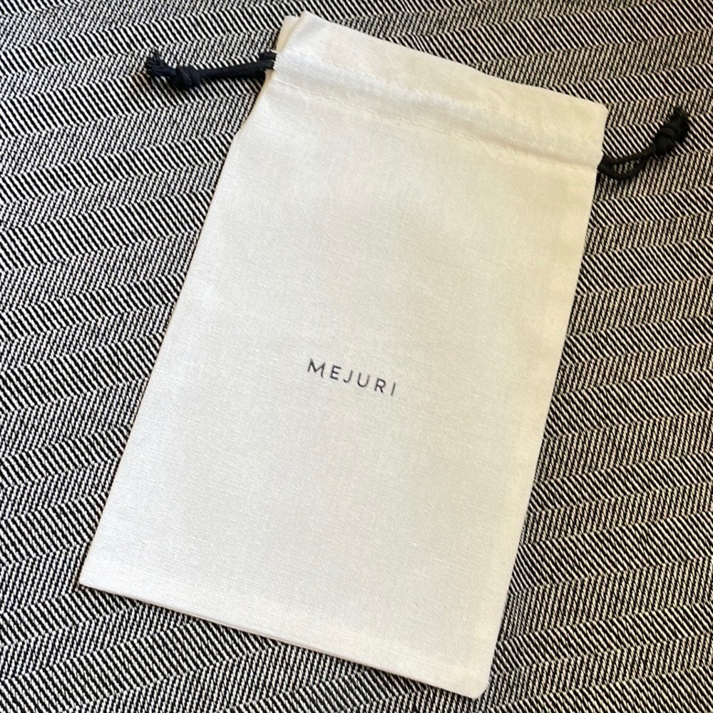 MEJURI DUST BAG.